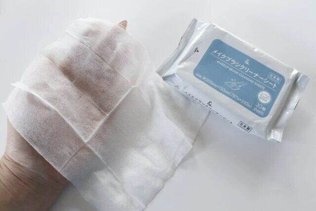 ダイソーの＆. メイクブラシクリーナーシート