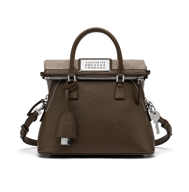 アイコンバッグ「5AC」の2024年秋冬最新コレクションより