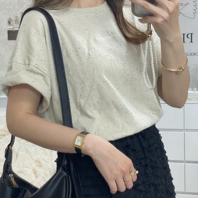 しまむら「ロゴTシャツ」