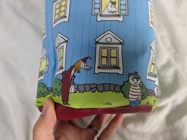 ムーミンポーチ背面