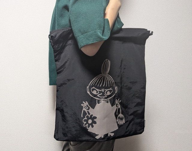 リトルミイトート持ったところ