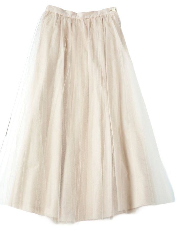 ダスティピンクのチュチュで、ドラマティックな着こなしを。 スカート¥33,000／ビリティス・ディセッタン（ビリティス）【気温20～24℃の日におすすめのアイテム】