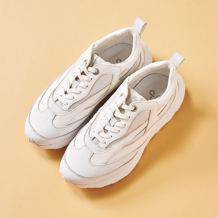 デザインがおしゃれで機能性も抜群！世界に誇れるジャパンブランドのスニーカー12選