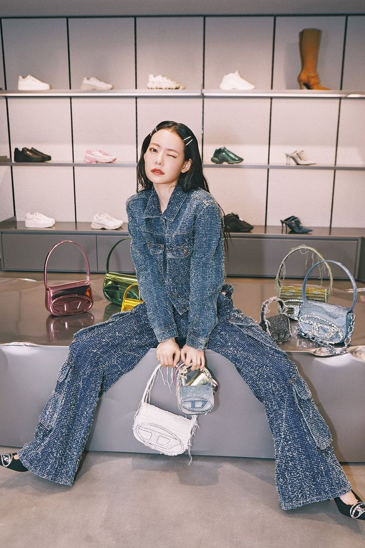 なごみ、デニムシャツ、デニムパンツ