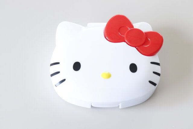 セリア 小物ケースK／T赤 デザイン