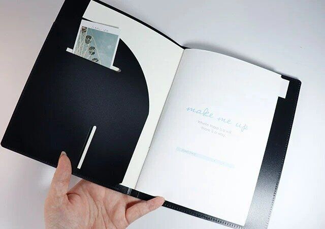 ダイソー 持ち運びしやすいポケット付きノートカバー