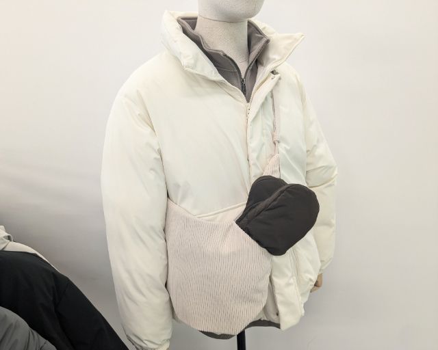 ヒートパデットスタンドブルゾンを着たマネキン