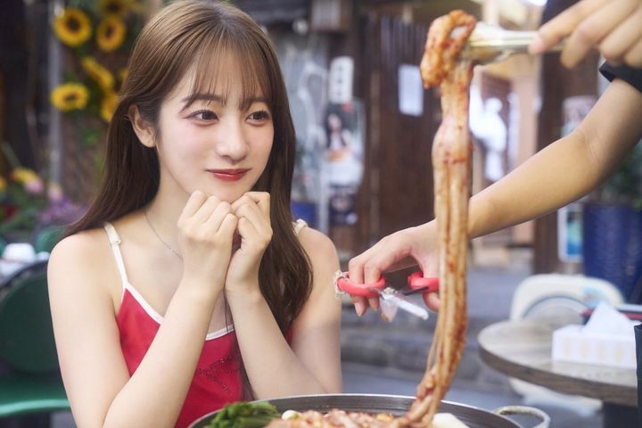 タコの迫力大！ 目の前で切ってくれて、ワクワクも高まる♪