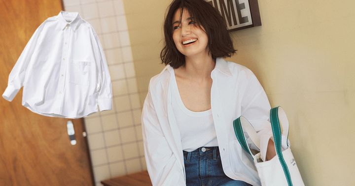 羽織りに使えるROHEの白シャツと着こなす東原亜希さん