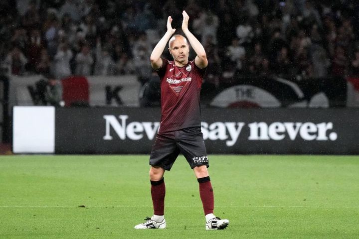 イニエスタと三笘薫、ドリブルの違いは…2人をよく知る神戸DF山川哲史の話が面白い「アンドレスだけが速く動いているみたいな」