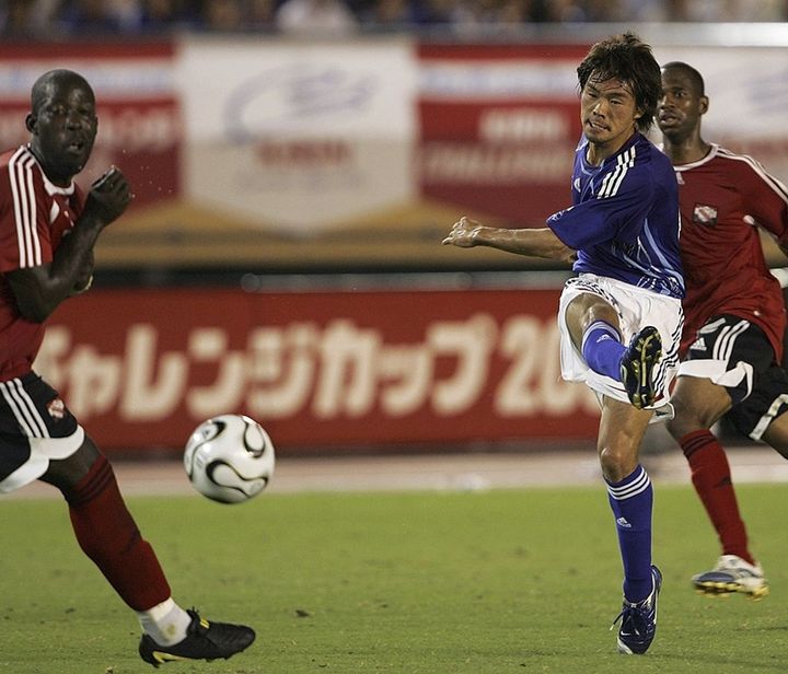 日本代表以外にも！欧州サッカークラブで「10番」を背負った日本人選手たち