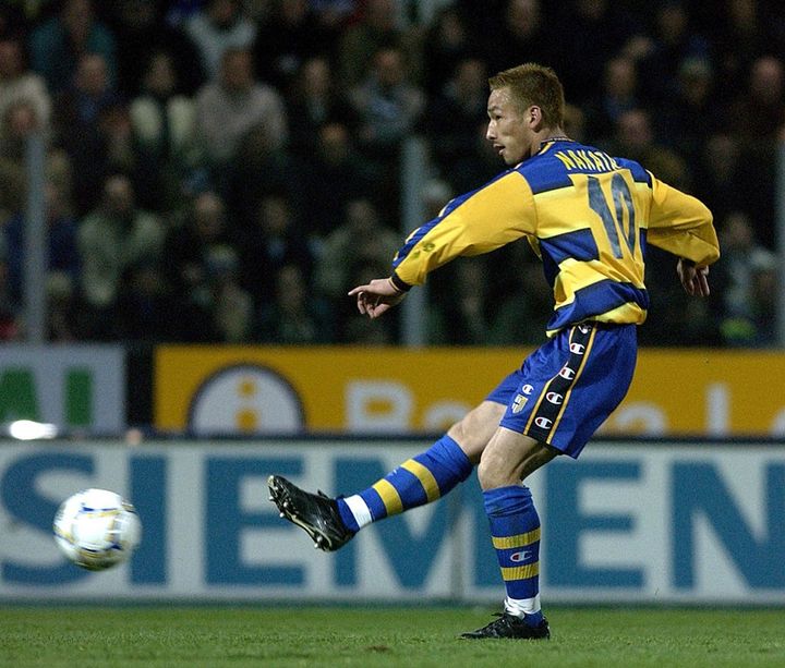 日本代表以外にも！欧州サッカークラブで「10番」を背負った日本人選手たち