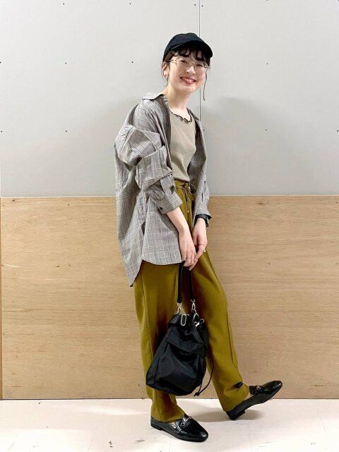 グローバルワークのリラックススマートイージーパンツ