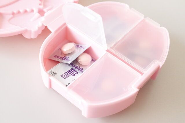 セリア おくすりケース M／Mピンク サイズ感 使用例