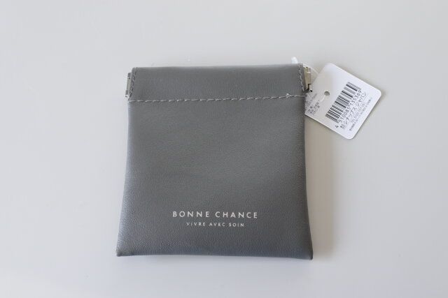 セリア バネ口ミニポーチベーシックロゴ