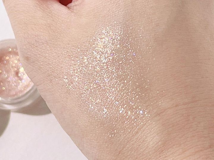 画像: 桜をイメージしたピンクカラーが、可愛らしさと華やかさを演出