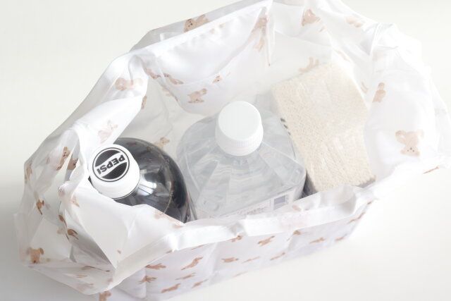 ダイソー 折りたたみショッピングバッグ（クマ） デザイン サイズ感