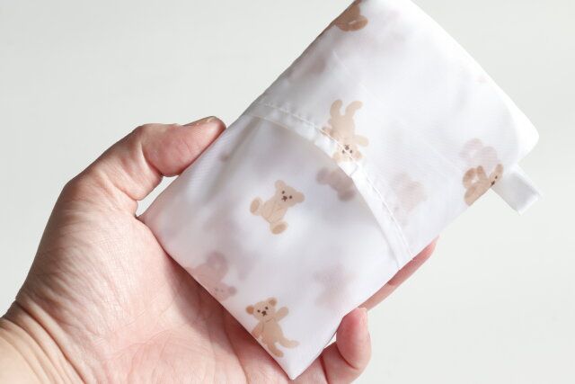 ダイソー 折りたたみショッピングバッグ（クマ） 収納 ケース