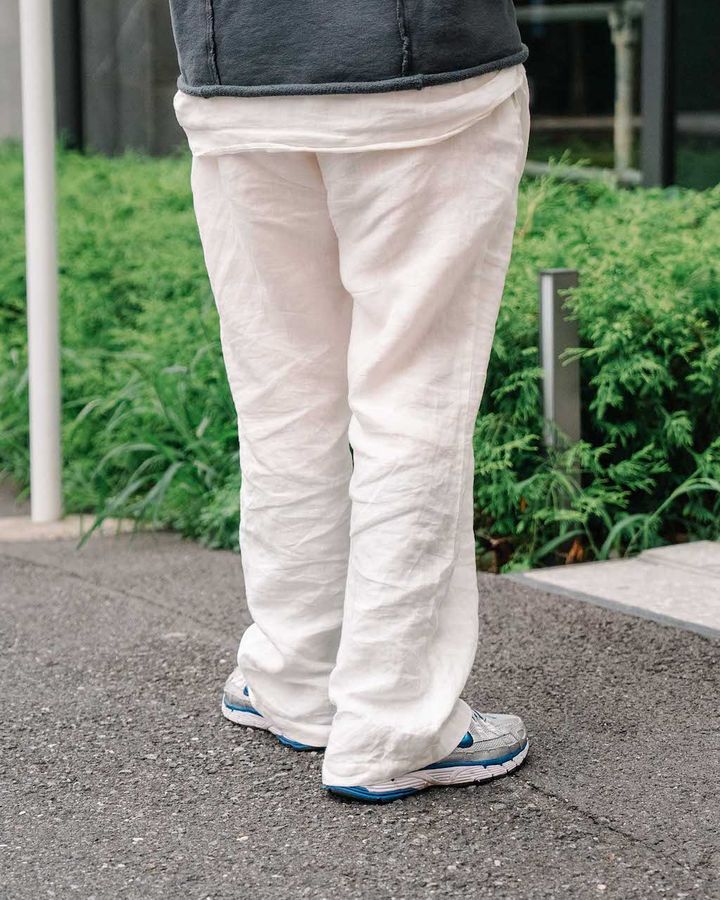 秋トップスと相性のいい“ルーズボトム”スタイル5選。柄やシルエットにこだわりが光る【TOKYO SNAP】