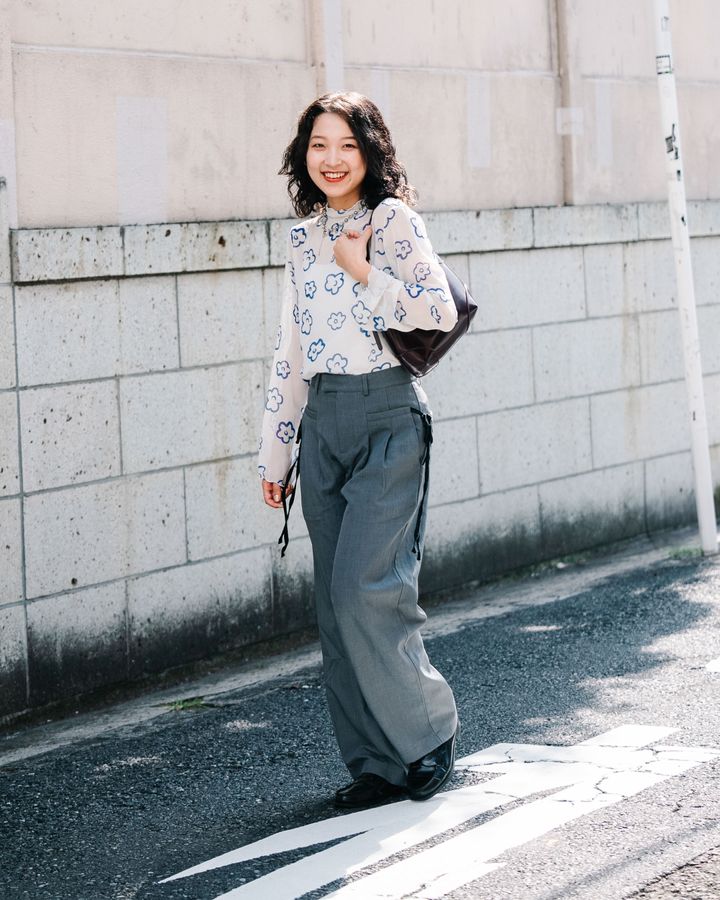秋トップスと相性のいい“ルーズボトム”スタイル5選。柄やシルエットにこだわりが光る【TOKYO SNAP】