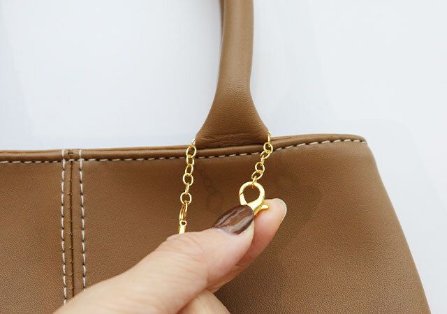 キャンドゥ グローブホルダーゴールド 装着方法