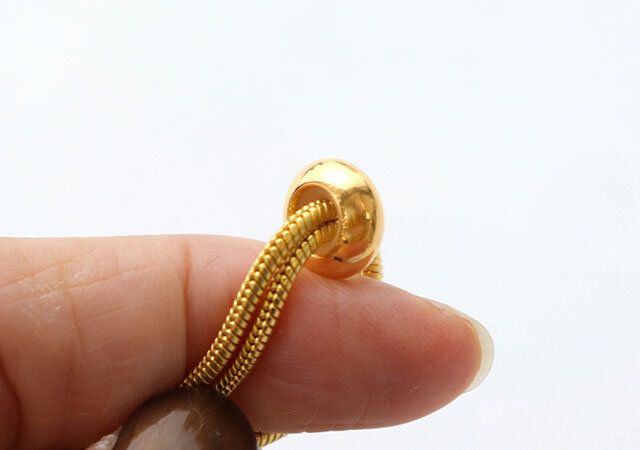 キャンドゥ グローブホルダーゴールド 色 素材