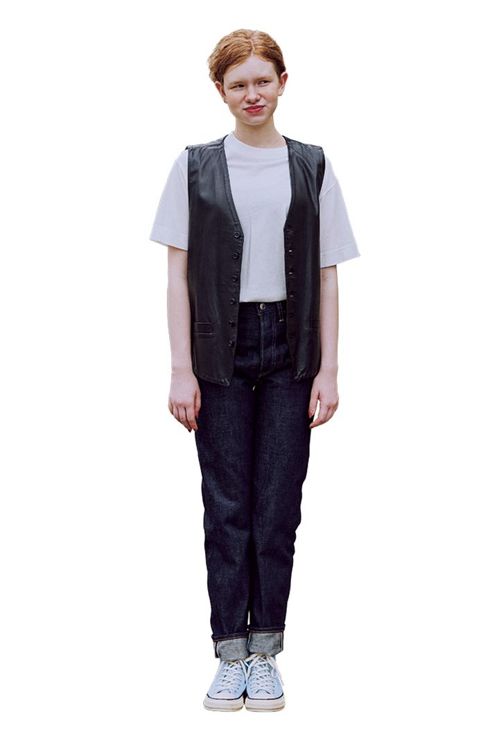 肌寒いけど少し暑い…季節の変わり目に大活躍のベストのコーデ8選