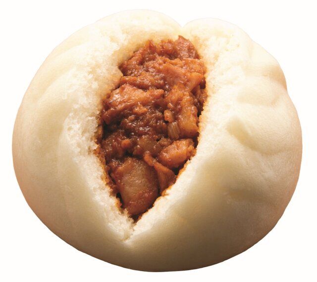 ファミリーマートの新作モスバーガー監修 チリドッグまん