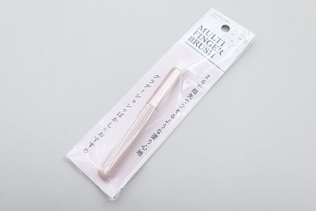 セリアのマルチフィンガーブラシのパッケージ2