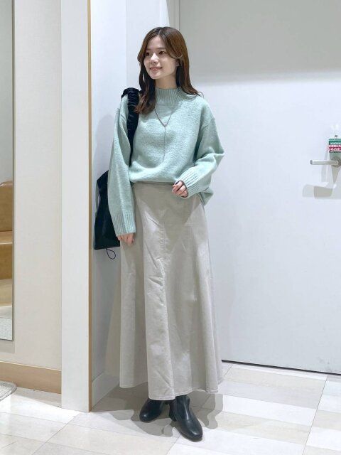 2024秋グローバルワーク値下げフワフワHug meスタンドネックプルオーバー