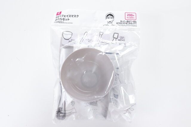 ダイソーのDIYフェイスマスクボウルセットのパッケージ