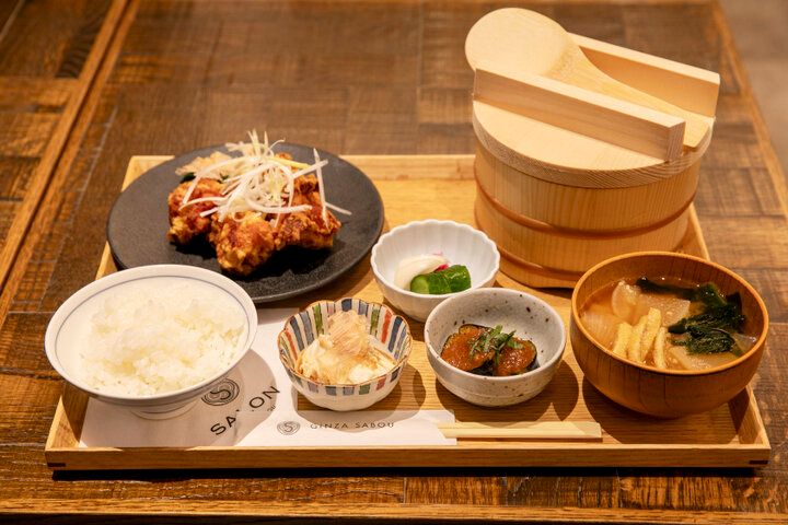 抹茶をふんだんに取り入れた和スイーツと和定食ランチが人気 ♪/銀座「SALON GINZA SABOU」