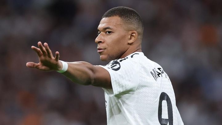 世界的スター選手、性的暴行容疑と報道…「フェイクニュース」と本人は否定する