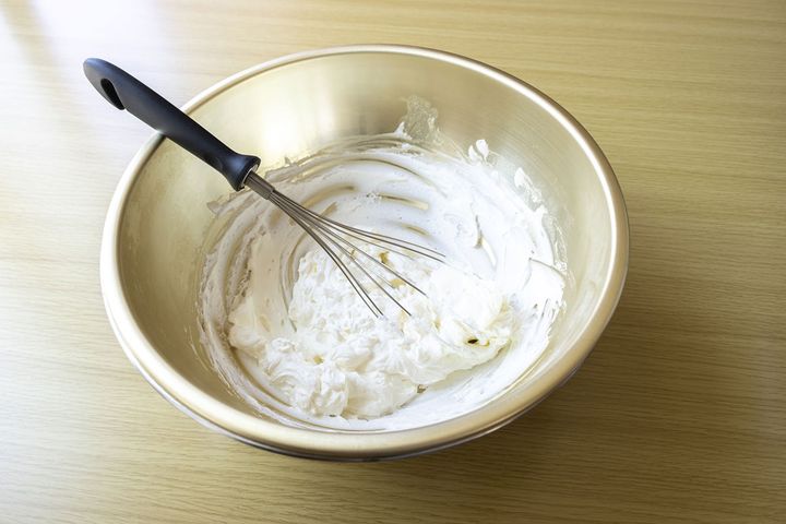 生クリーム作りは重労働…