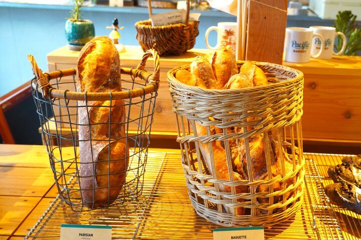 青い海の広がる七里ヶ浜さんぽで立ち寄りたい♪丘の上のハワイアンベーカリー「Pacific BAKERY」