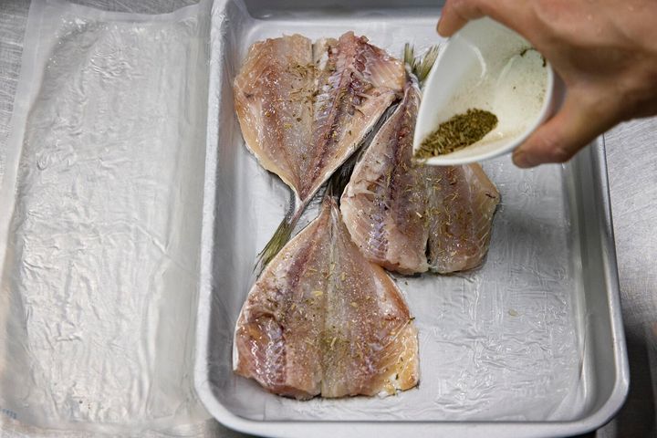 バジルをかける