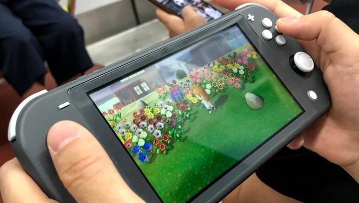 日本代表選手の奥さん同士で『あつ森』通信！ゲーマー夫婦秘話がおもしろい