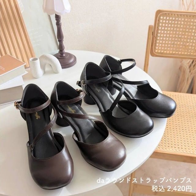 しまむら「ラウンドストラップパンプス」