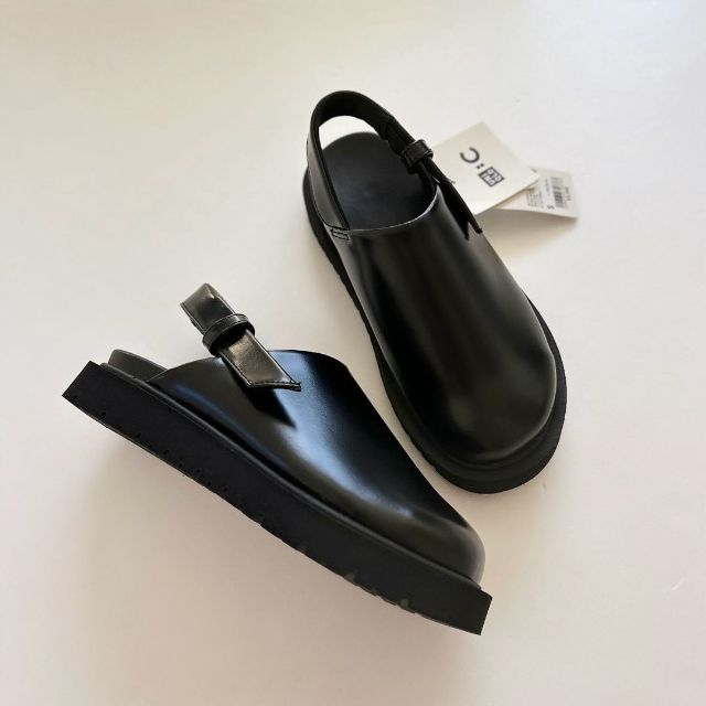 UNIQLO：Cのクロッグシューズ