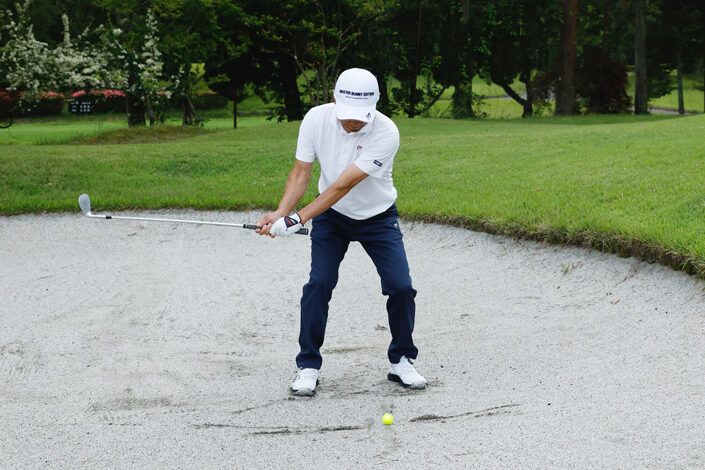 バンカーショットの成否はアドレスにあり！ 成功しやすい形をつくろう