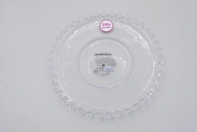 ダイソーのガラスプレート（ドット、約20cm）のパッケージ