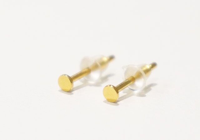 ダイソー ステンレス極小ピアス18G