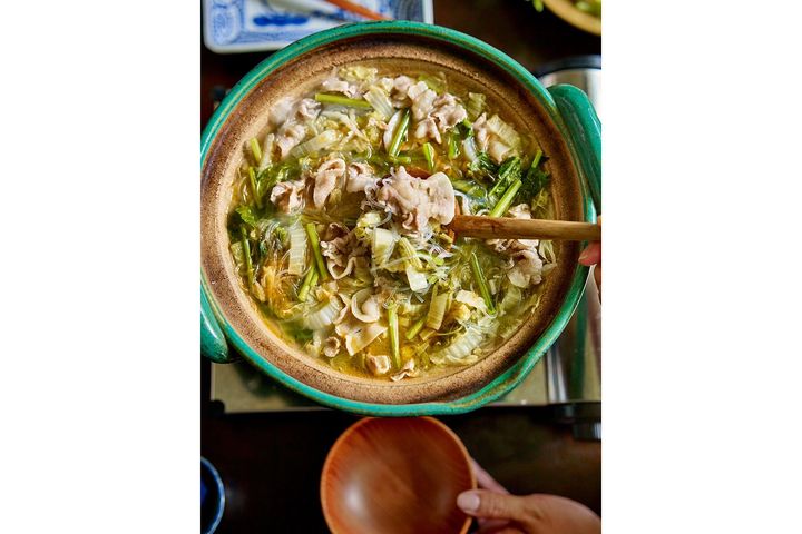 一晩漬けた白菜と豚肉がしみじみ旨い“豚バラと白菜漬けの鍋”