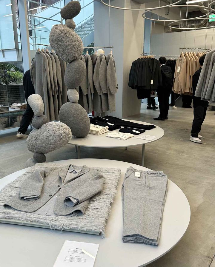 画像: 「再生カシミヤ混」コーナー www.muji.com