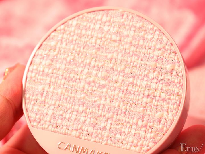 即完の予感・・・！今だけ、ピンクのツイードデザインになったキャンメイクのパウダーに一目惚れ必須♪