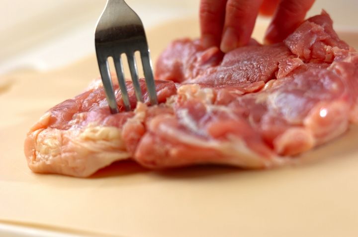 鶏のハチミツみそ焼きの下準備1