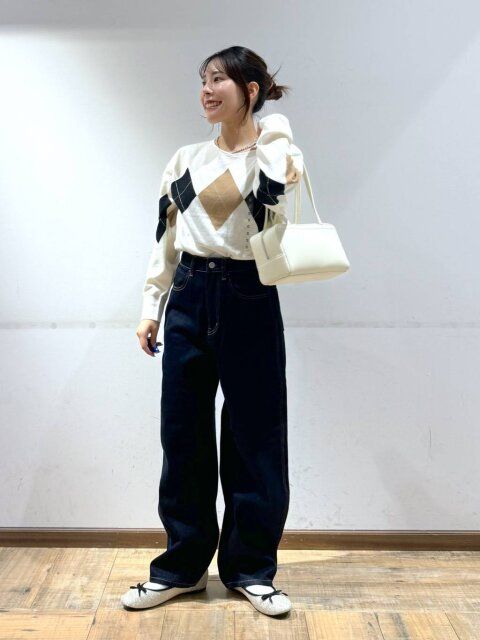 グローバルワークのスッキレイVネックプルオーバー