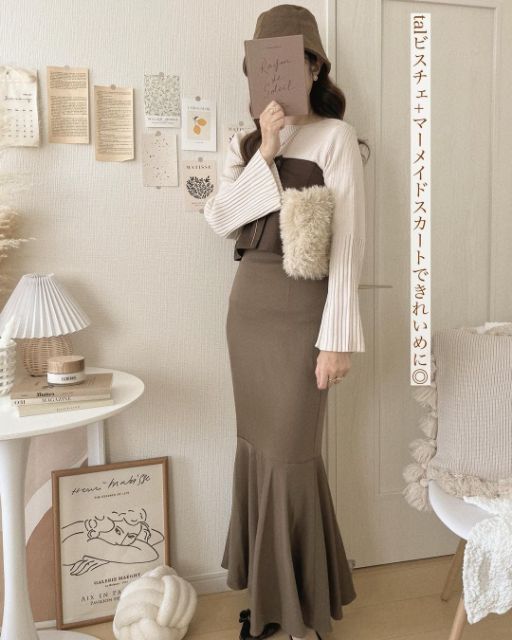 YUMTPUペプラムS90のペプラム部分のみを使ったコーデ