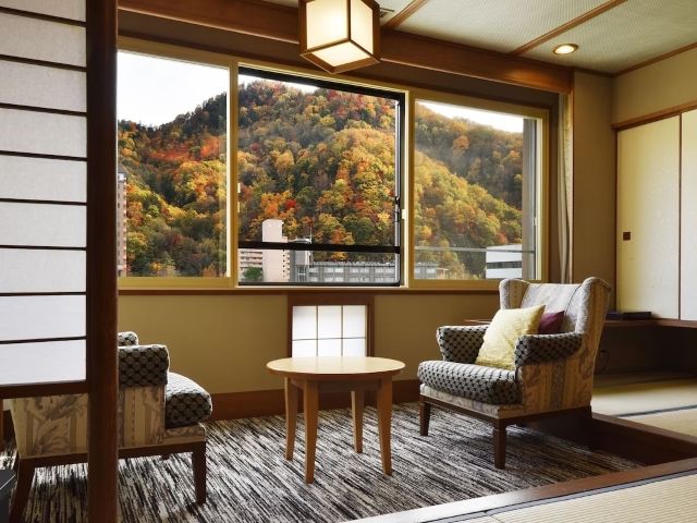 紅葉を眺められる絶景ホテル