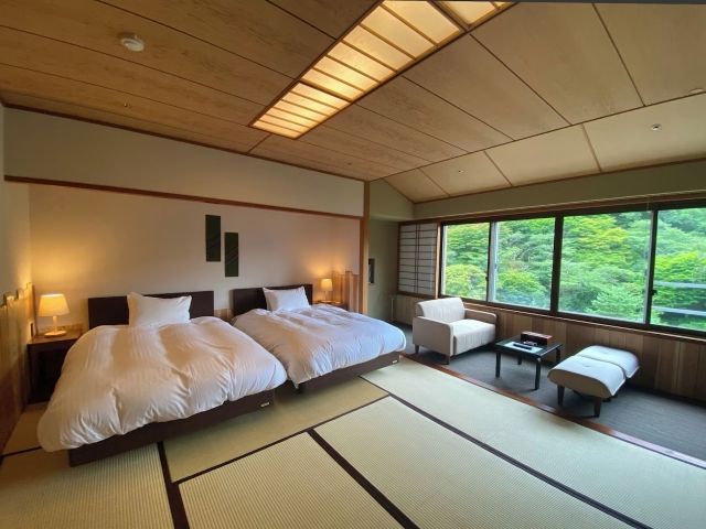 紅葉を眺められる絶景ホテル